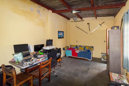 Casa à venda com 181m², 3 quartos e 2 vagas Casa à venda com 181m², 3 quartos e 2 vagasQuarto de Serviço