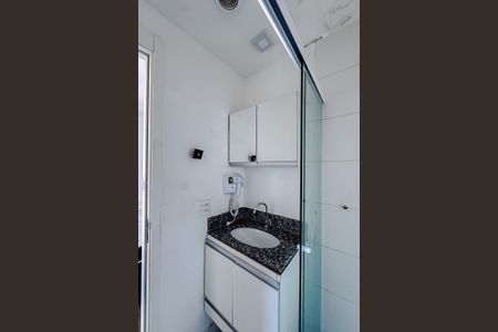 Banheiro de kitnet/studio para alugar com 1 quarto, 19m² em Brás, São Paulo