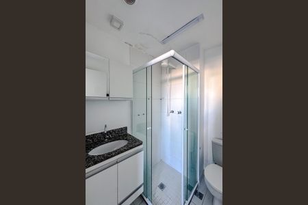 Banheiro de kitnet/studio para alugar com 1 quarto, 19m² em Brás, São Paulo