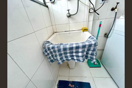 Apartamento à venda com 75m², 2 quartos e 1 vagaÁrea de Serviço