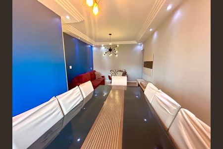 Apartamento à venda com 75m², 2 quartos e 1 vagaSala