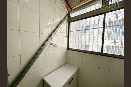 Apartamento à venda com 75m², 2 quartos e 1 vagaÁrea de Serviço