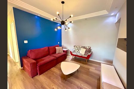 Apartamento à venda com 75m², 2 quartos e 1 vagaSala