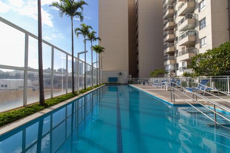 Studio para alugar com 45m², 1 quarto e 1 vaga Studio para alugar com 45m², 1 quarto e 1 vagaÁrea comum - Piscina