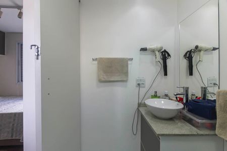 Apartamento à venda com 57m², 2 quartos e 1 vaga Apartamento à venda com 57m², 2 quartos e 1 vagaBanheiro da Suíte