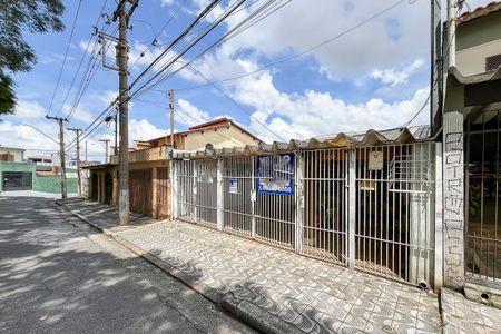 Casa à venda com 159m², 3 quartos e 2 vagasFachada + plaquinha