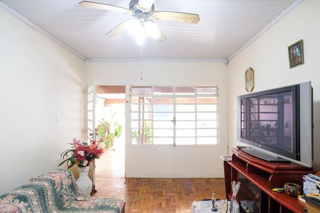 Casa à venda com 159m², 3 quartos e 2 vagasSala