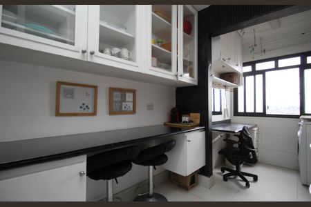 Apartamento para alugar com 55m², 2 quartos e 1 vaga Apartamento para alugar com 55m², 2 quartos e 1 vagaCozinha - Armários