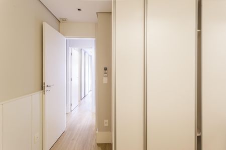 Apartamento à venda com 78m², 2 quartos e 2 vagasQuarto 1