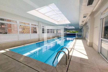 Apartamento à venda com 78m², 2 quartos e 2 vagasÁrea comum - Piscina