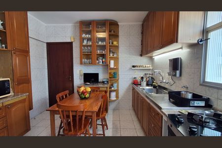 Apartamento à venda com 98m², 3 quartos e 1 vagaCozinha 