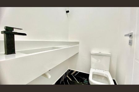 Casa de Condomínio para alugar com 3 quartos, 200m² em Parque Mirante da Mata, Cotia