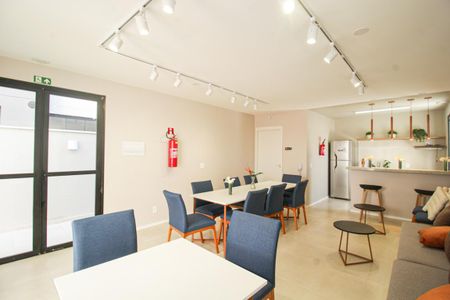 Apartamento para alugar com 45m², 2 quartos e sem vaga Apartamento para alugar com 45m², 2 quartos e sem vagaÁrea comum - Salão de festas