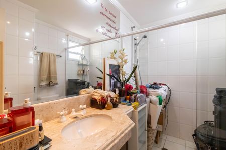 Apartamento para alugar com 153m², 3 quartos e 2 vagasBanheiro 