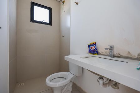 Casa de condomínio à venda com 175m², 3 quartos e 4 vagas Casa de condomínio à venda com 175m², 3 quartos e 4 vagasBanheiro