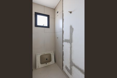 Banheiro da Suíte de casa de condomínio à venda com 3 quartos, 175m² em Cidade Intercap, Taboão da Serra