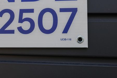 Casa de condomínio à venda com 175m², 3 quartos e 4 vagas Casa de condomínio à venda com 175m², 3 quartos e 4 vagasUCIB-116