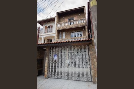 Casa de condomínio para alugar com 150m², 3 quartos e 1 vaga Casa de condomínio para alugar com 150m², 3 quartos e 1 vagaFachada