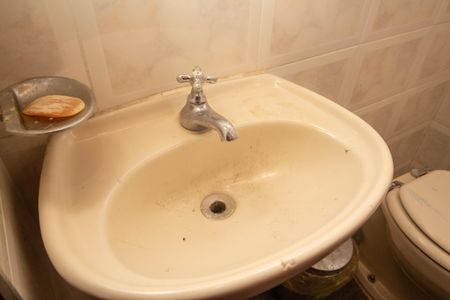 Casa de condomínio para alugar com 150m², 3 quartos e 1 vaga Casa de condomínio para alugar com 150m², 3 quartos e 1 vagaBanheiro de serviço