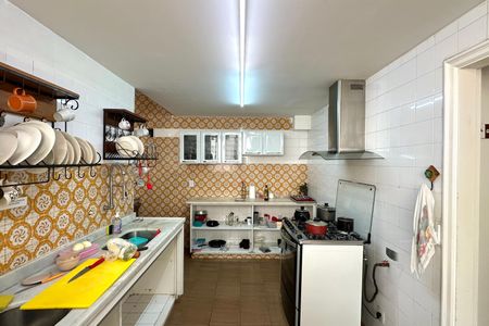 Apartamento para alugar com 410m², 5 quartos e 2 vagas