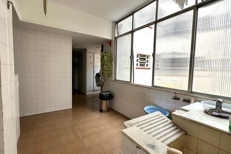 Apartamento para alugar com 410m², 5 quartos e 2 vagas