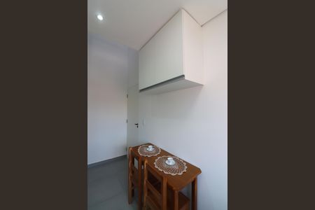 Sala/Cozinha de kitnet/studio para alugar com 1 quarto, 24m² em Conjunto Habitacional Franchini, São Bernardo do Campo