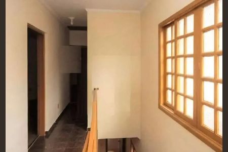 Casa à venda com 4 quartos, 200m² em Vila Carrão, São Paulo