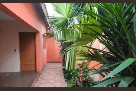 Casa à venda com 4 quartos, 200m² em Vila Carrão, São Paulo