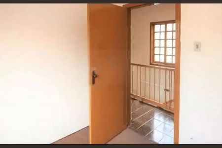 Casa à venda com 4 quartos, 200m² em Vila Carrão, São Paulo