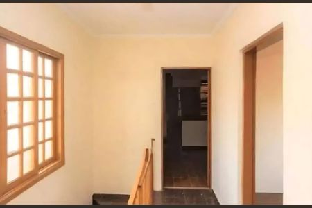 Casa à venda com 4 quartos, 200m² em Vila Carrão, São Paulo