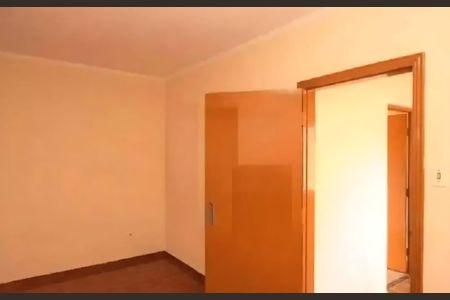 Casa à venda com 4 quartos, 200m² em Vila Carrão, São Paulo