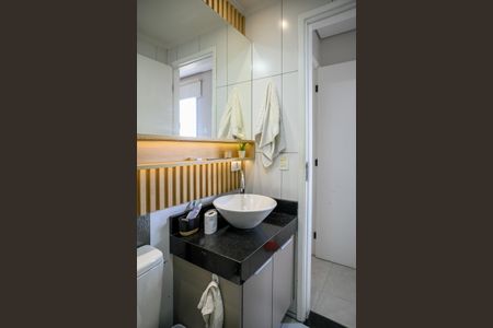 Apartamento à venda com 59m², 2 quartos e 1 vagaBanheiro Quarto 2 - Suite