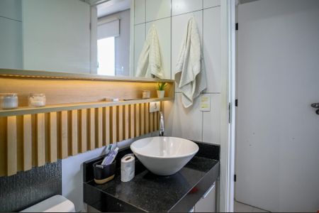 Apartamento à venda com 59m², 2 quartos e 1 vagaBanheiro Quarto 2 - Suite