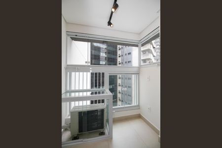 Varanda de kitnet/studio para alugar com 1 quarto, 26m² em Pinheiros, São Paulo