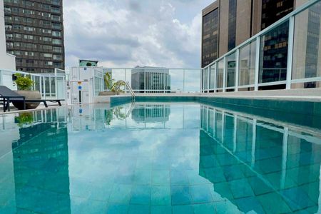 Studio para alugar com 26m², 1 quarto e sem vaga Studio para alugar com 26m², 1 quarto e sem vagaÁrea Comum - Piscina