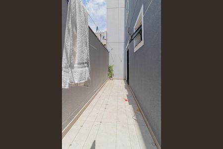 Apartamento à venda com 75m², 2 quartos e sem vagaVaranda