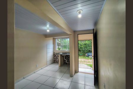 Sala - cozinha de casa de condomínio para alugar com 2 quartos, 50m² em São João do Rio Vermelho, Florianópolis