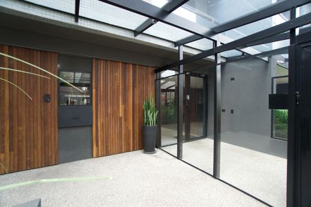 Apartamento para alugar com 63m², 2 quartos e 1 vagaFachada e portaria