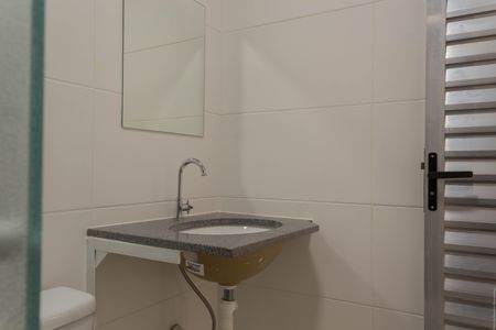 Banheiro de kitnet/studio para alugar com 1 quarto, 22m² em Baeta Neves, São Bernardo do Campo