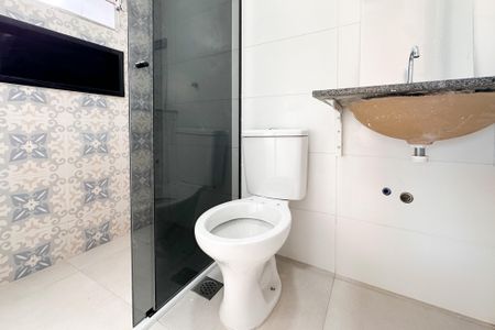 Banheiro Social de kitnet/studio para alugar com 1 quarto, 22m² em Baeta Neves, São Bernardo do Campo