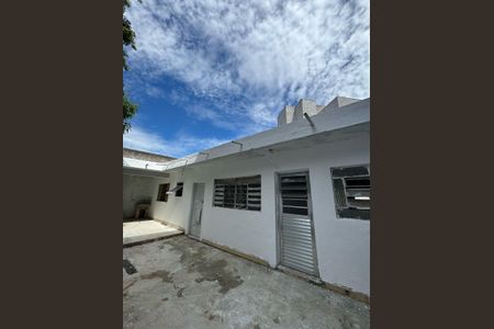 Casa para alugar com 100m², 1 quarto e sem vagaÁrea externa