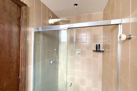 Apartamento para alugar com 280m², 4 quartos e 3 vagasBanheiro da Suíte 1