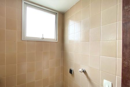 Apartamento para alugar com 280m², 4 quartos e 3 vagasBanheiro da Suíte 1