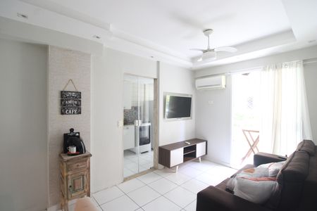 Sala de apartamento para alugar com 2 quartos, 56m² em Pechincha, Rio de Janeiro