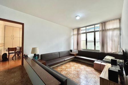 Casa à venda com 410m², 5 quartos e 3 vagasSala de TV