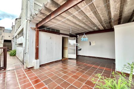 Casa à venda com 410m², 5 quartos e 3 vagasQuintal