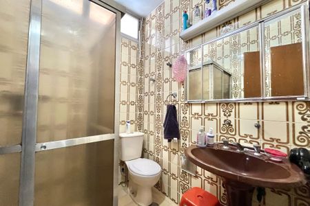 Casa à venda com 410m², 5 quartos e 3 vagasBanheiro da Suíte 1