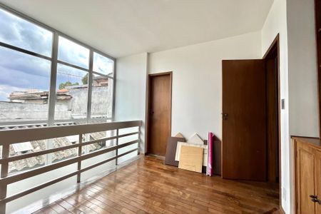 Casa à venda com 410m², 5 quartos e 3 vagasEscritório