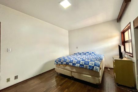 Casa à venda com 410m², 5 quartos e 3 vagasSuite 4