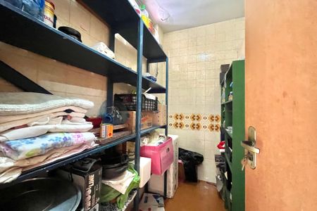 Casa à venda com 410m², 5 quartos e 3 vagasDespensa